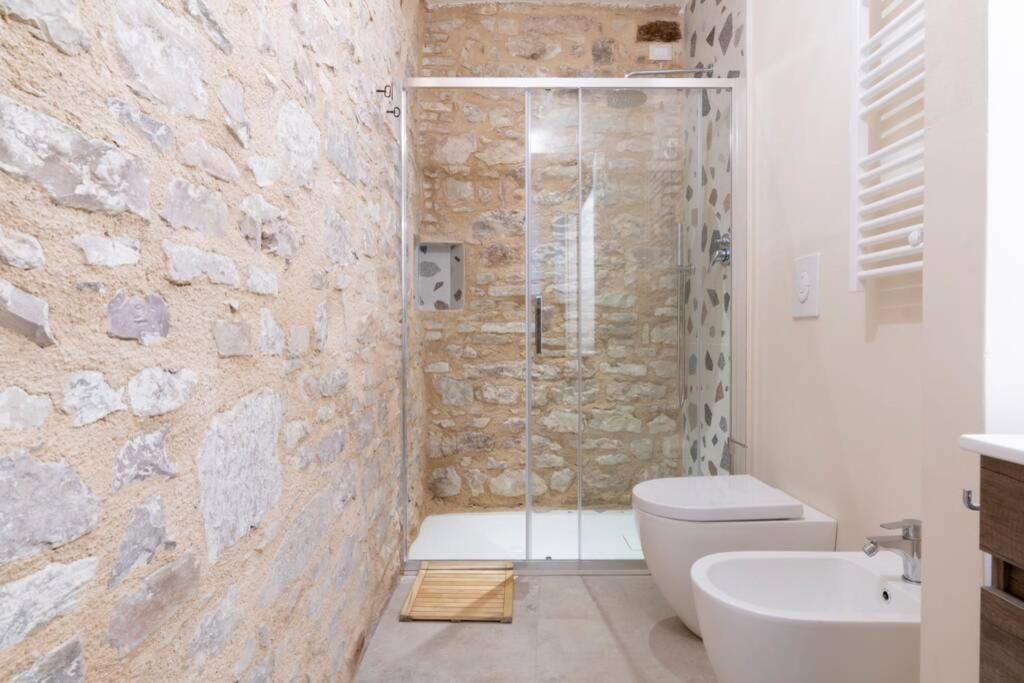 Cornelia Cavern Cosy Studio Apartment In Spello Exteriör bild